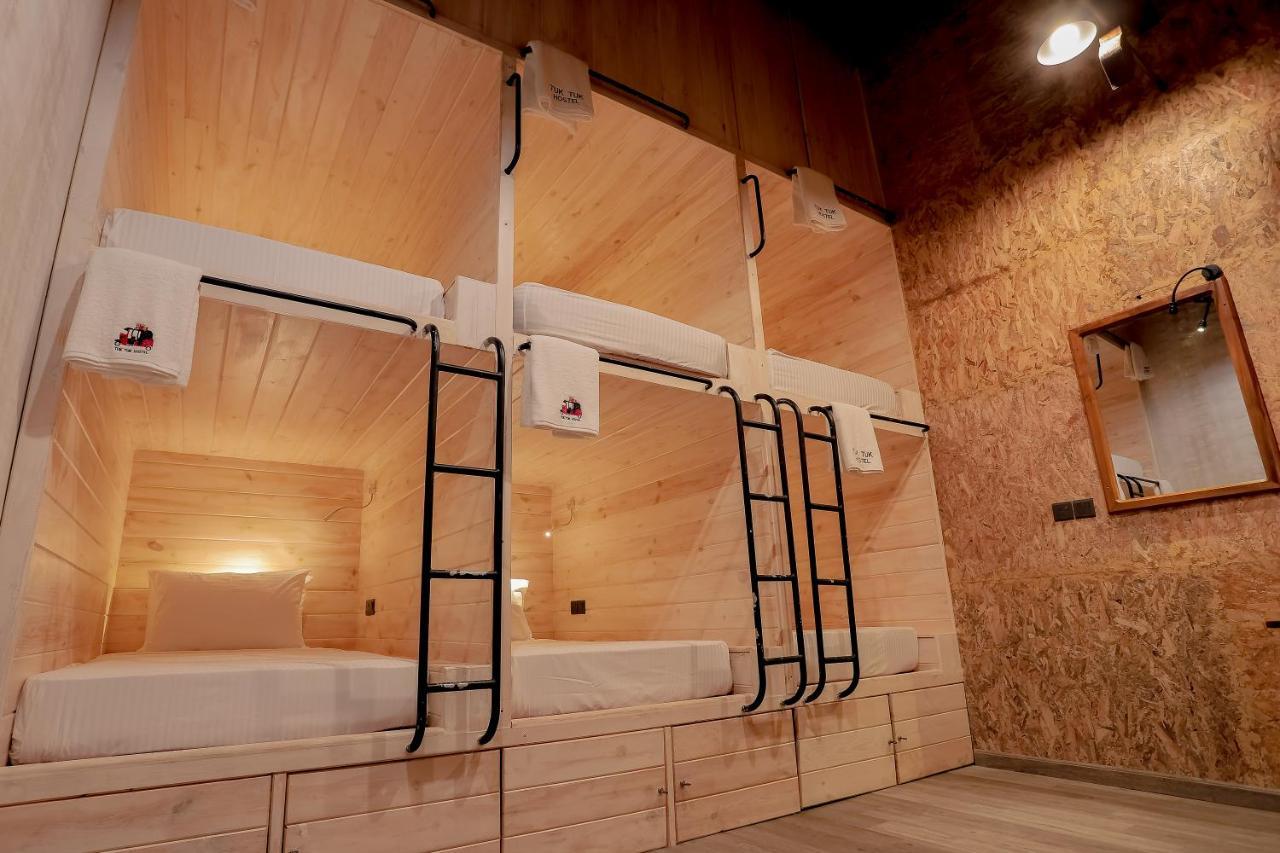 Tuk Tuk Hostel ネゴンボ エクステリア 写真