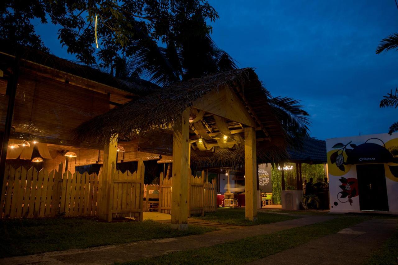 Tuk Tuk Hostel ネゴンボ エクステリア 写真